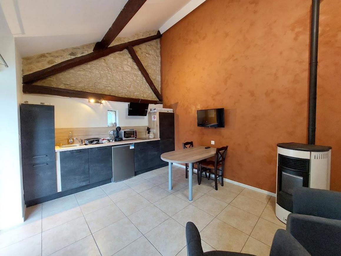 Bed and breakfast Le Moulin Du Porteil 3*